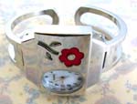 Best buy jewelry outlet supplier from China. Ladies double band bangle bracelet watch with silver plated frame decorated with red flower