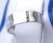 Teen's fashion toe ring with feet display
