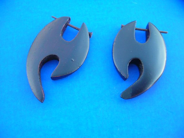 Art wear H shaped earrings made from natural wood. Fashion market online