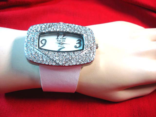 Wholesale watches online - Girls fun imitation diamond embedded frame wrist watch with pink strap