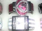 Red heart shape enamel bangle watch